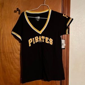Pittsburgh Pirates T-shirt. Size medium